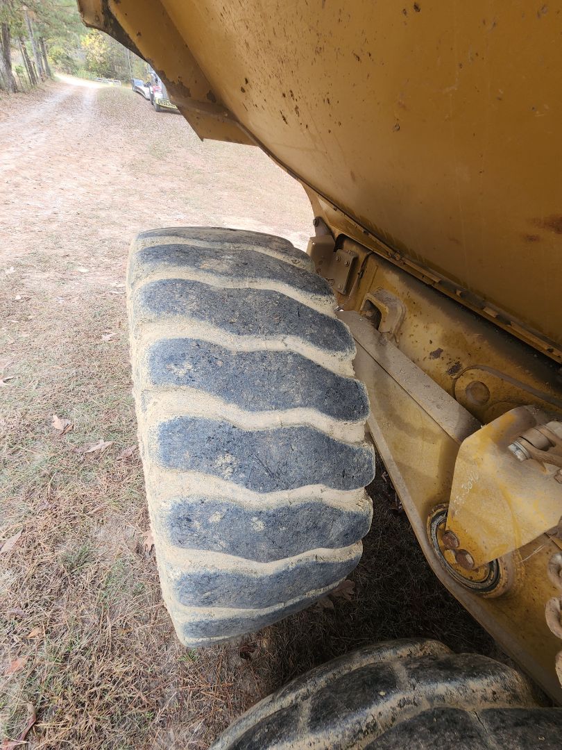 2012 CATERPILLAR 725 - Image 11